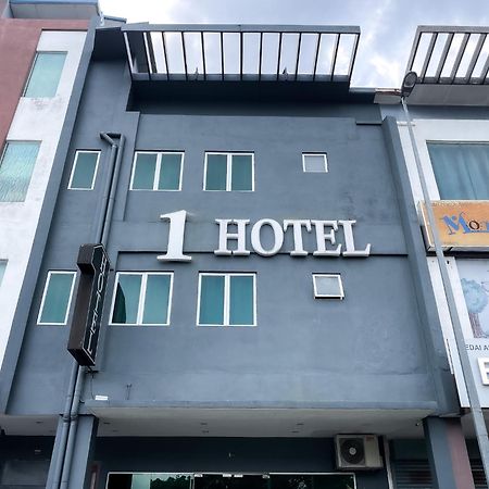 1 Hotel Mahkota Cheras Esterno foto