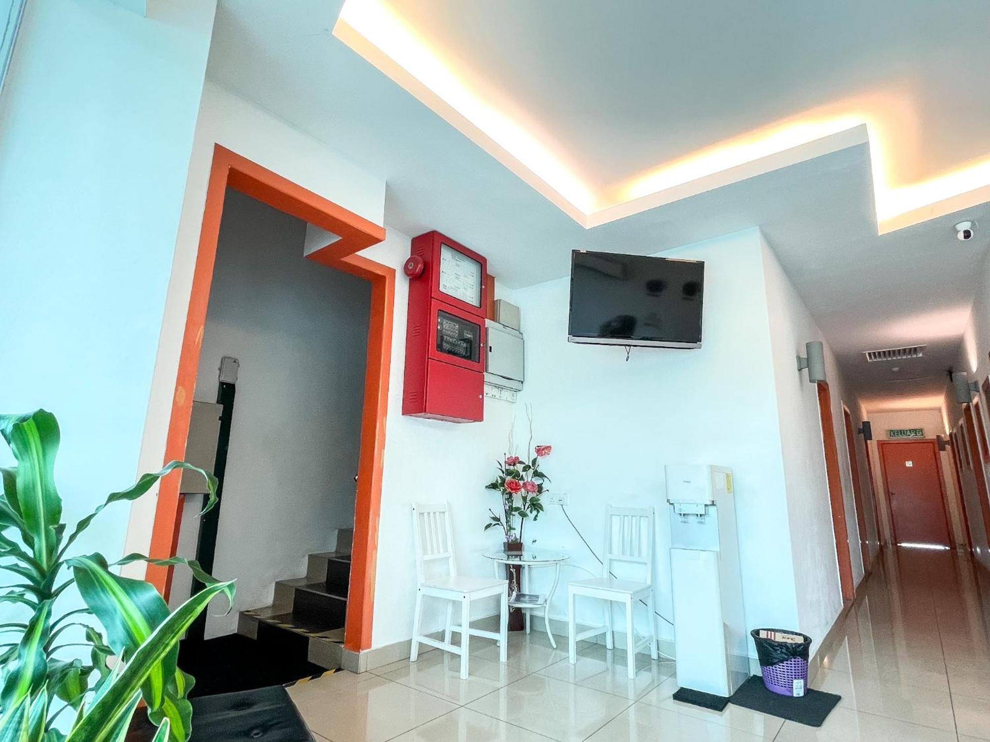 1 Hotel Mahkota Cheras Esterno foto