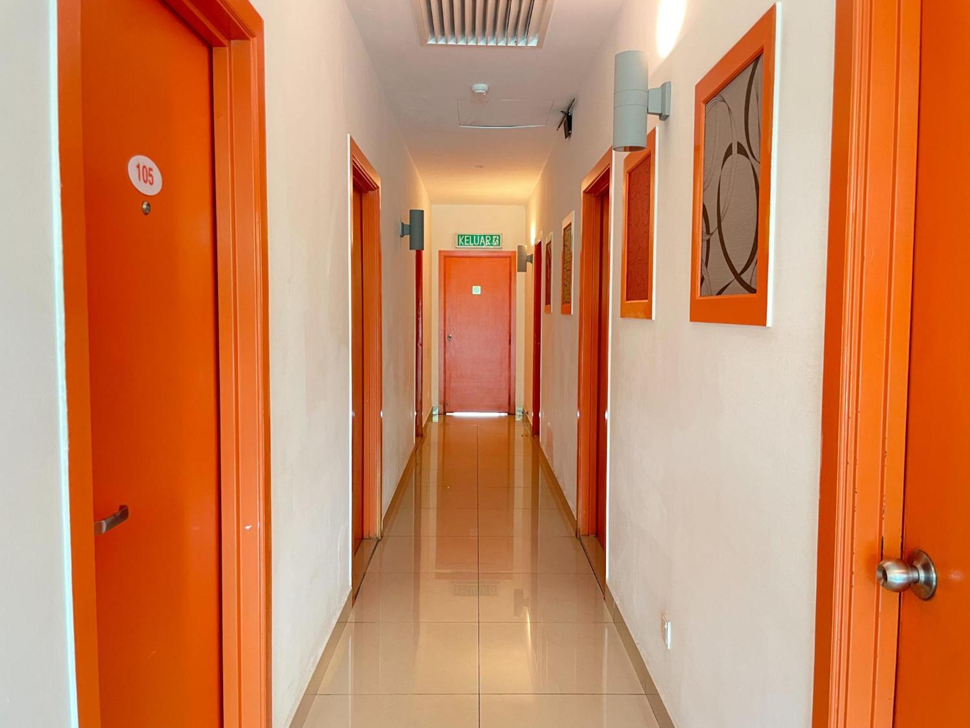 1 Hotel Mahkota Cheras Esterno foto