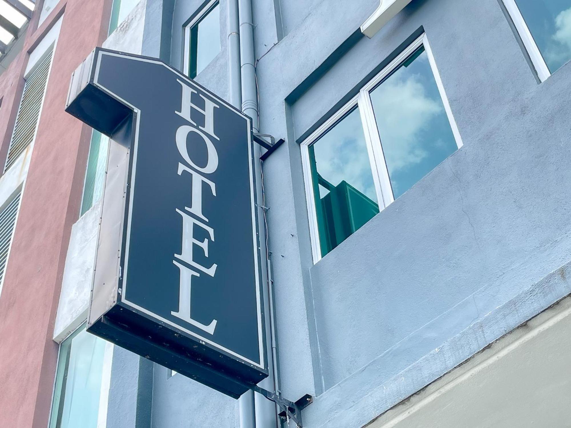 1 Hotel Mahkota Cheras Esterno foto