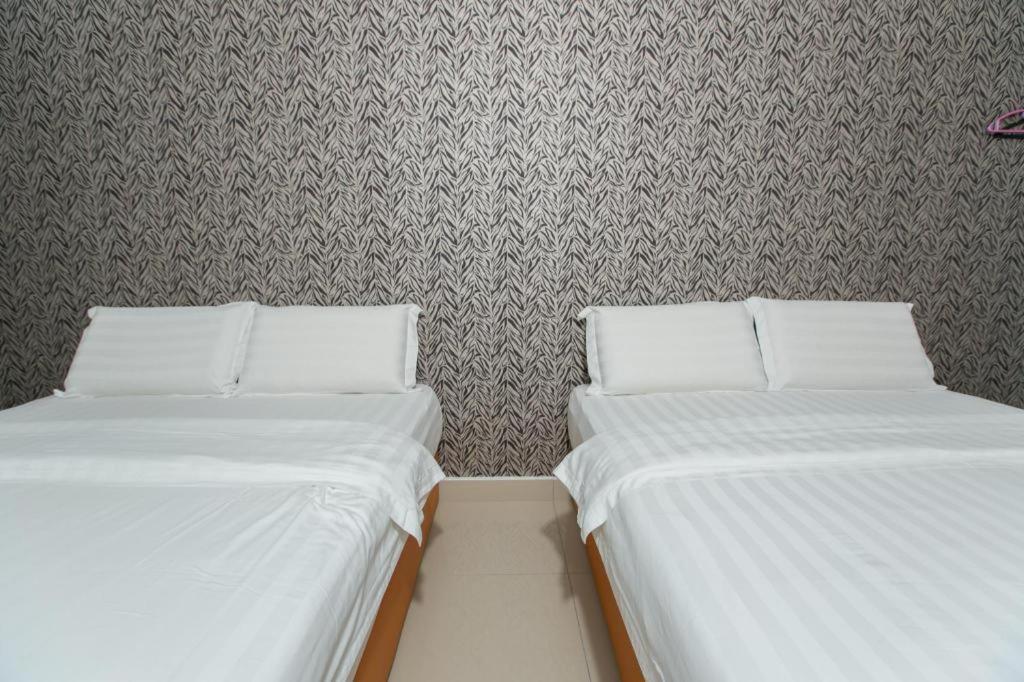 1 Hotel Mahkota Cheras Esterno foto