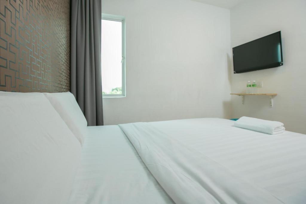 1 Hotel Mahkota Cheras Esterno foto