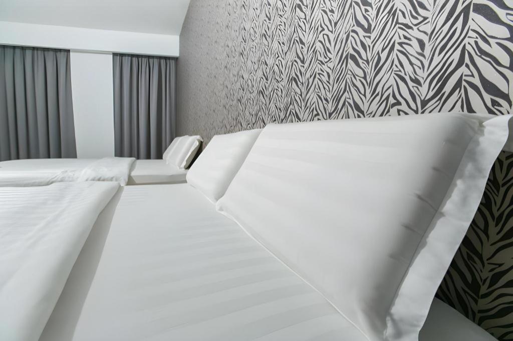 1 Hotel Mahkota Cheras Esterno foto