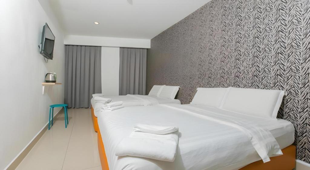 1 Hotel Mahkota Cheras Esterno foto