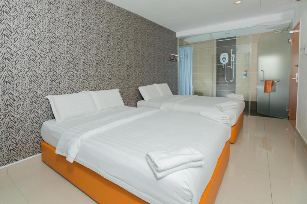 1 Hotel Mahkota Cheras Esterno foto